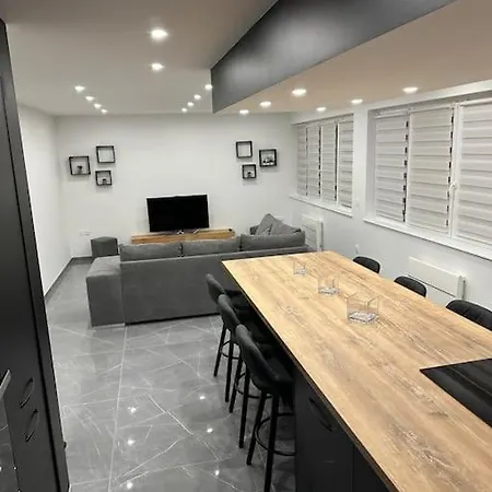 Apartman Lahoucine